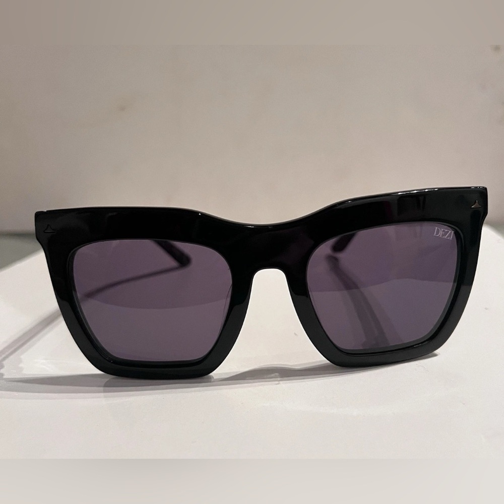 DEZI Fall Back Square Black Frame Sunglasses 53-23 Excellent Stored Condition - Picture 10 of 12